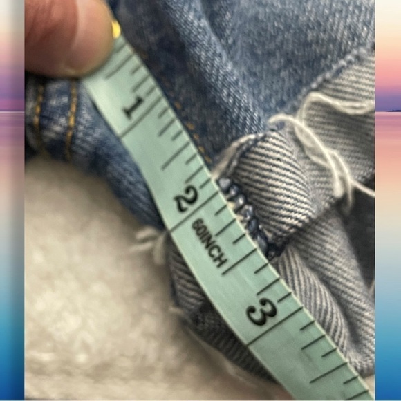 H & M NWT High Waist 2.5” Inseam Cuffed Blue Jean Shorts - Picture 9 of 12